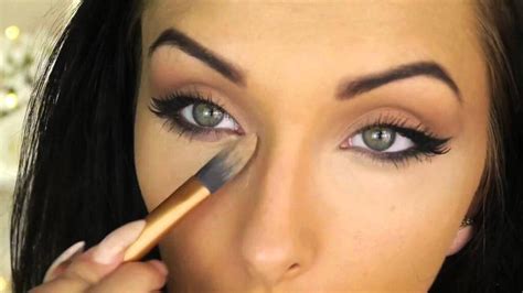 13 Easy Makeup Tricks For Making Your Eyes Pop