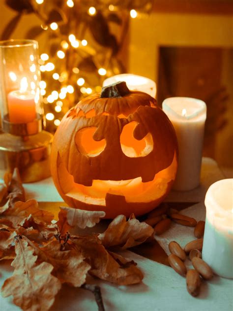 Vidéo Comment Fabriquer Ses Propres Guirlandes Et Décorations Pour Halloween - Comment fabriquer ses propres décorations et maquillages d'Halloween
