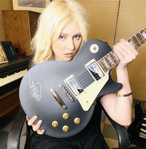 Charitybuzz Taylor Momsen Signed Epiphone Les Paul Classic Electric G