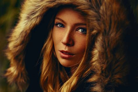 wallpaper face women model long hair blue eyes looking at viewer freckles fashion