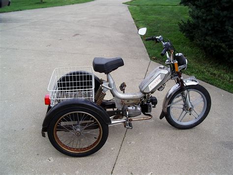 Our mopeds and gas scooters are of the highest quality in the market. For Sale, 3 Wheel Moped