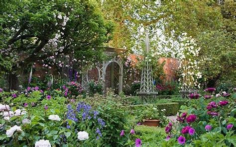 The English Rose Garden At Seend Manor Picture Andrew Lawsonlove