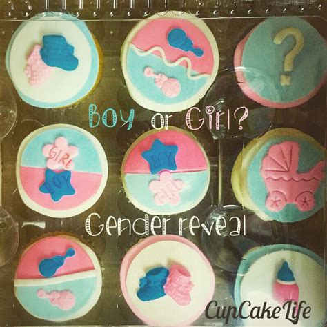 these pink or blue gender reveal cupcakes were so fun and tasty gender reveal cupcakes sugar