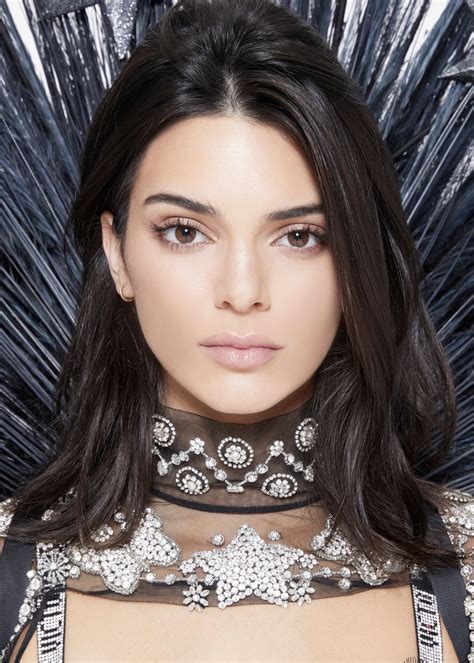 Kendall Jenner Women Model Face Brunette Dark Hair Wallpaper