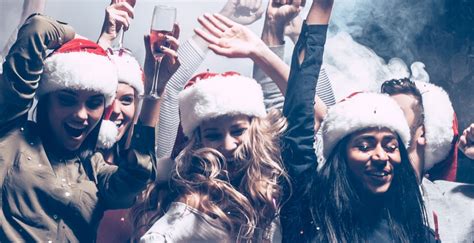 5 Tips For Successfully Navigating The Holidays If Youre Single Curated