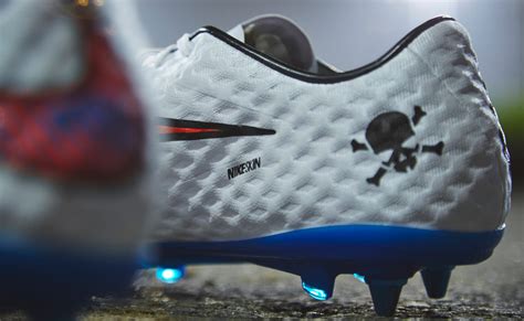 Closer Look Nike Shine Through Pack Soccerbible
