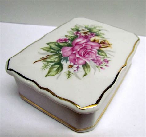 Vintage Porcelain Trinket Box Keepsake Box Jewelry Box With Floral