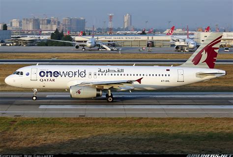 Airbus A320 232 Oneworld Qatar Airways Aviation Photo 3939649