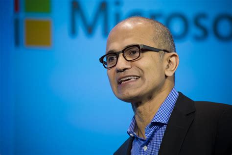 He is the chief executive officer (ceo) of microsoft, succeeding steve ballmer in 2014. Starbucks, svolta tecnologica: il CEO di Microsoft Satya ...