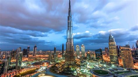 Burj Khalifa At The Top Level 124 125