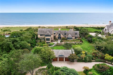 Home Prices Hit Record Big Purchases In Hamptons Drive Up Cost As