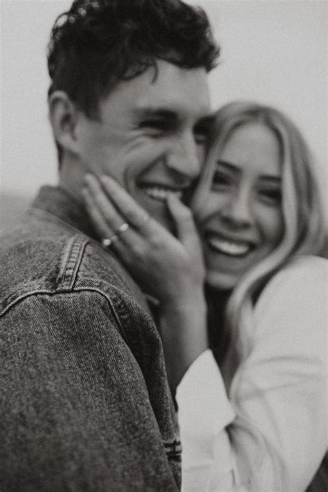 couple engagement pictures engagement photo poses engagement photo inspiration cute couple