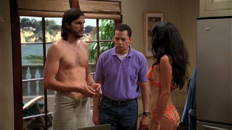 9x02 People Who Love Peepholes Two And A Half Men Image 25762223