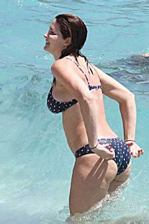 Softly Temperature Stephanie Seymour Flaunted Her Floral Bikini Body My XXX Hot Girl