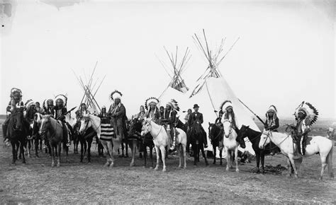 Historic Native Americans Monochrome 2k Wallpaper Hdwallpaper Desktop Amerikan