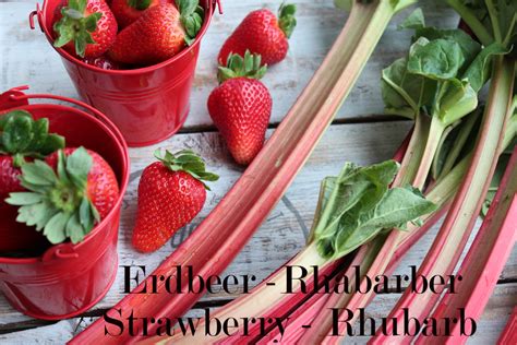 Maybe you would like to learn more about one of these? Rhabarber-Erdbeer-Kuchen - ein Klassiker der immer ...