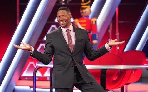 Michael Strahan Admits He Would Be An Awful Player On The 100000 Pyramid Trendradars