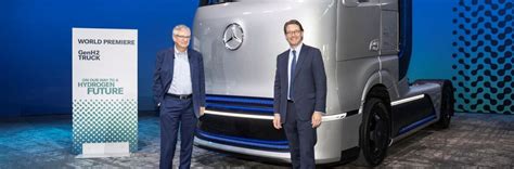Daimler Trucks faz estreia mundial do caminhão conceito movido a