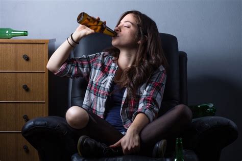Factors That Influence Teenagers To Alcohol Abuse Livestrongcom