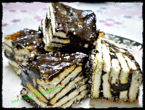 Kami menyediakan aneka cara buat kek batik yang bisa anda pesan online. aLkiSahKu...(^-^): Kek Batik Coklat