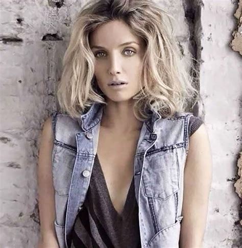 Annabelle Wallis Nude Sexy Photos Sex Scenes Video Compilation Updated Celebrity