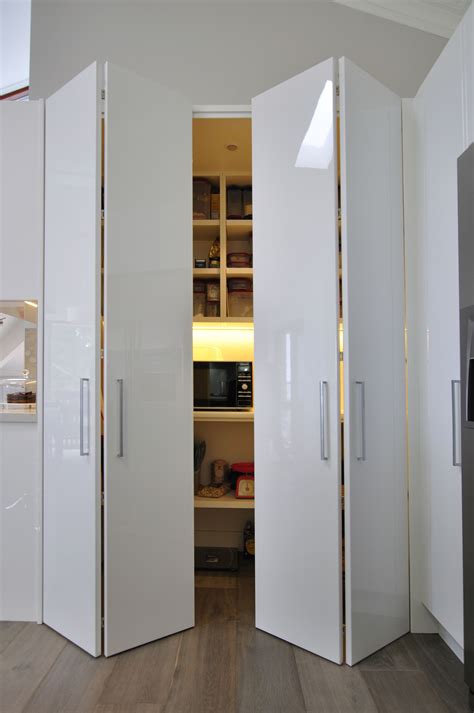 Pantry Bifold Doors Home In 2019 Closet Doors Closet Door Handles