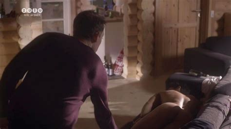 Jonathan Harboe In Sjit Happens Ep 2x10 2014 Nudi Al Cinema