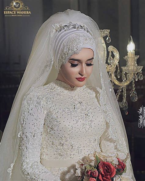 Pin By Luxyhijab On Bridal Hijab حجاب الزفاف Bridal Hijab Bridal Hijab Styles Ball Gowns