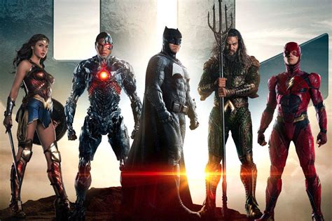 The New Explosive Justice League Trailer Shows The Team In Action