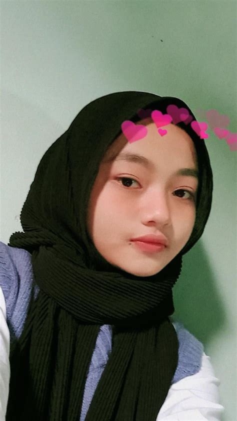 Indonesian Girls Girl Hijab How To Get Money Girl Photos Ulzzang Pose Fotografi Android