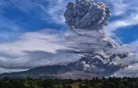 8 Terrible Volcano Mount Eruption In Indonesia