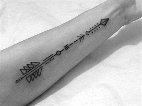 Geometric Arrow Tattoo Best Tattoo Ideas And Designs