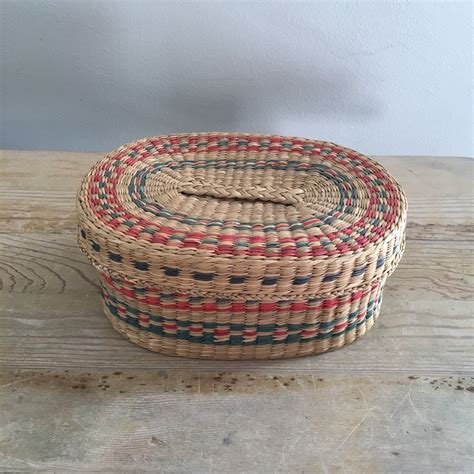 Vintage Woven Basket With Lid Sewing Basket Vintage Straw Etsy