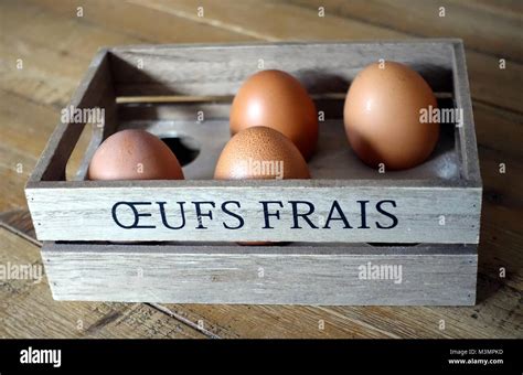 Oeufs Hi Res Stock Photography And Images Alamy