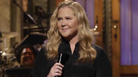 Amy Schumer Says Her Son Was Hospitalized With Rsv Amid Snl Rehearsals Trendradars