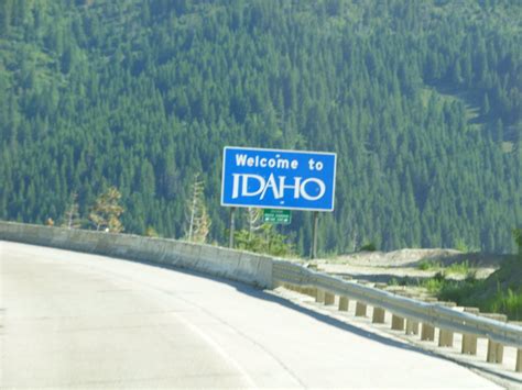 Idaho Montana State Line Entering Idaho I 90 Entering Idah Flickr