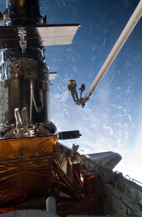Nasaが映画 ゼロ・グラビティ をなぞって宇宙で撮影した写真を集めたシリーズ Gravity を大公開 Dna 天文学 宇宙から