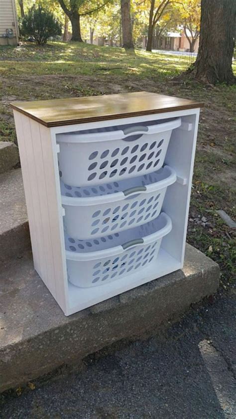 Interesting 15 Pallet Laundry Basket Holder Ideas For Easy And Simple