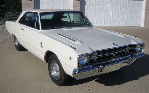 And the 2013 dart is nimble, benefiting from excellent underpinnings. Big Block 4-Speed! 1968 Dodge Dart GTS