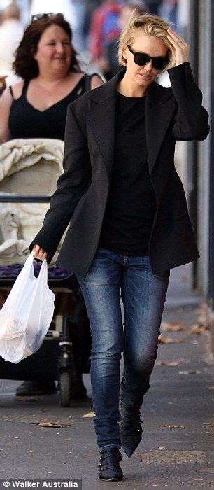 Lara Bingle Steps Out In A Baggy T Shirt Amid Rumours She Is Pregnant Safari Jacket Street