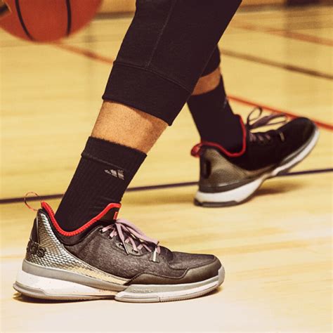 Won rookie of the year his first and now, the kid's got a shoe. What Pros Wear: Damian Lillard's adidas D Lillard 1 Shoes ...