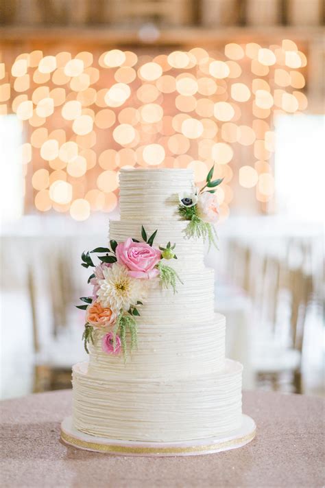 Simple Elegant Buttercream Wedding Cakes