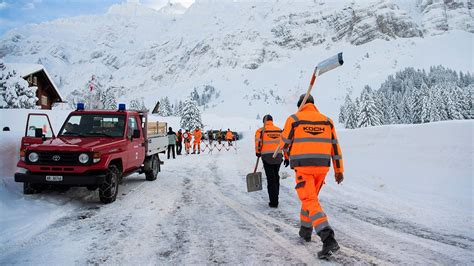 Europe Snow Avalanche Hits Swiss Hotel Injuring 3 The Weather Channel