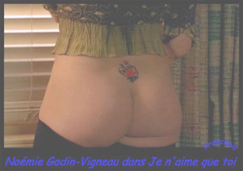 Naked Noémie Godin Vigneau In Je Naime Que Toi