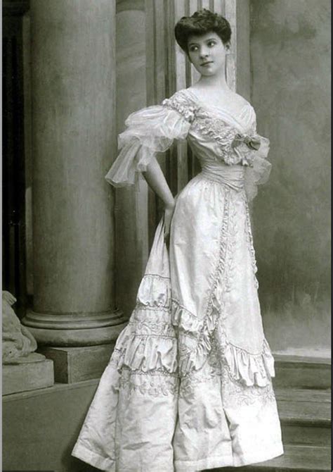 Late 1800s Fashion