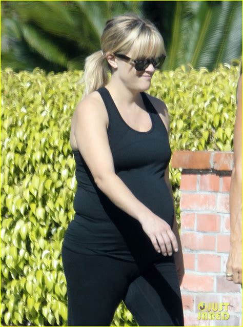 Reese Witherspoon Baby Bumpin Workout Photo 2697869 Pregnant