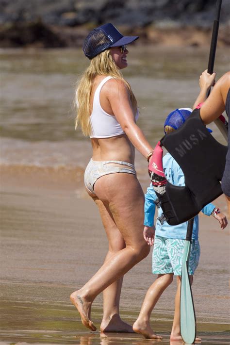 Hilary Duff In Bikini At The Beach In Maui Indian Girls Villa Celebs Beauty Fashion And