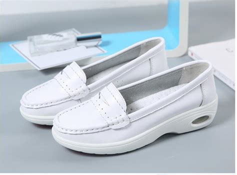Four Seasons Woman White Nurse Shoes Women Platform Soft Comfortable