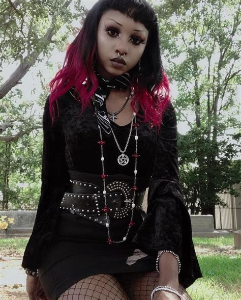 Pin By Dankmemers On Outfits I Want Fashion Black Goth Alternative