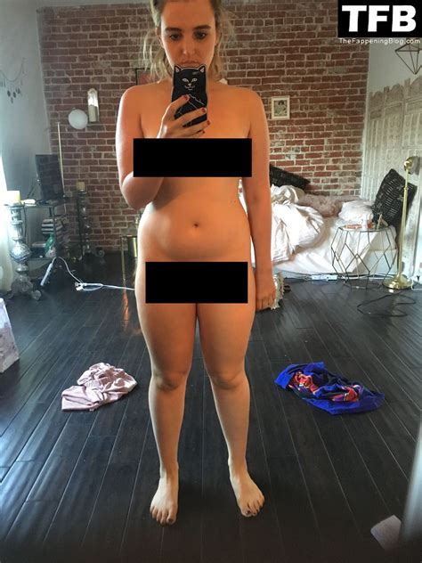 Chloe Fineman Naked Leaked The Fappening 4 Photos Sexy Youtubers